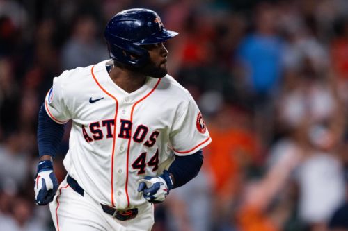 Yordan Blast Powers Astros to 5-2 Victory, Sweep of Marlins