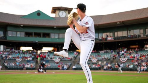 Cubs get brutal Mariners surprise with baseball's top pitching prospect
