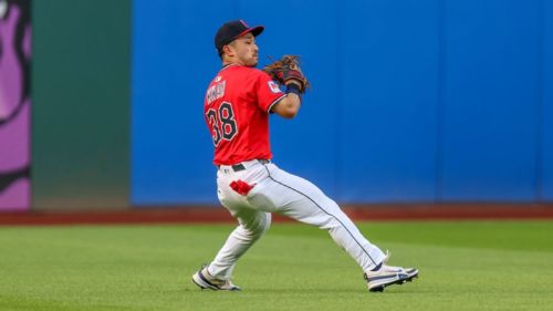 Kwan gets look in CF as Guardians shuffle outfield