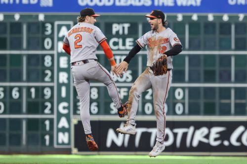 Orioles complete sweep, win seventh straight with 5-2 victory in Houston