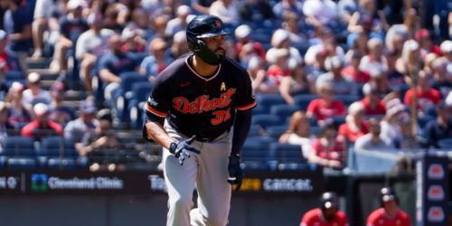Walk-off lightning strikes thrice for Tigers in Cleveland