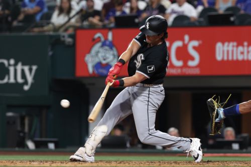 Bigger in Texas, Sox offense slugs way to 10-3 win