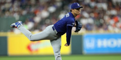 Yamamoto (8 K's) rebounds as Dodgers' offense comes back to life in Houston