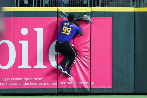 Logan Gilbert fans 10 but gives up 7 in Mariners loss to Athletics