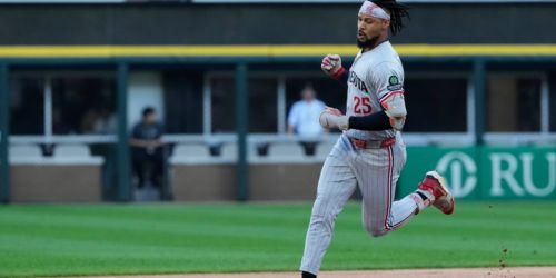 Buxton hits 24th career leadoff blast as DH duties continue amid soreness
