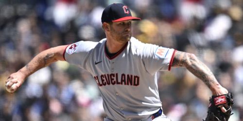 Guards finalize Minors deal to bring back Lively (TJ recovery)