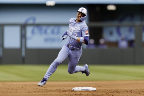 Bobby Witt Jr. smacks inside-the-park-home run in 5-1 Royals win