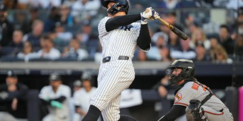 'THEEEE YANKEES WIN!' Sweep-capping rout a perfect homage to Sterling