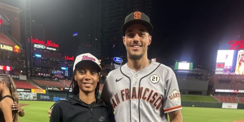 'Go be great': Mo'ne Davis supports former Little League teammate Bandura