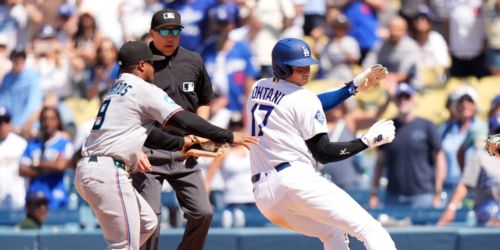 Marlins seal series in LA on a double play you'll have to see to believe
