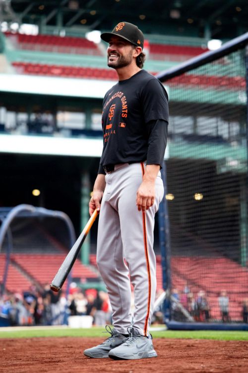 How might a lockout hurt the 2027 Giants?