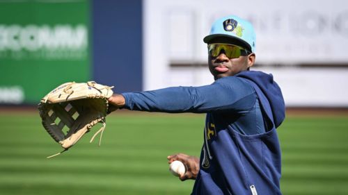 Brewers’ Gold Glove winning prospect looks right at home in big league camp
