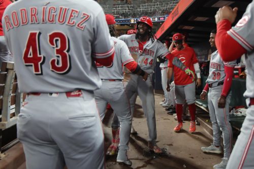 Elly De La Cruz swats 30th homer of brilliant 2026 season