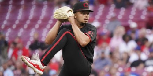 Burns heads to IL with groin strain, ending his breakout season