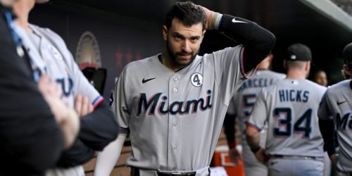 Mack's first career HR starts burst of 3 straight for suddenly slugging Marlins