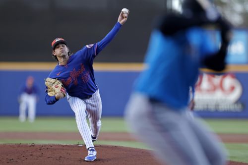 Mets call up Zach Thornton, option Daniel Duarte to Triple-A