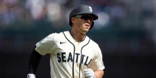 Refsnyder reflects on battle for first Mariners hit