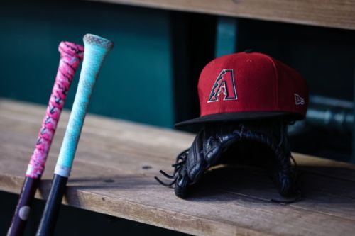 Diamondbacks To Select Jose Cabrera’s Contract
