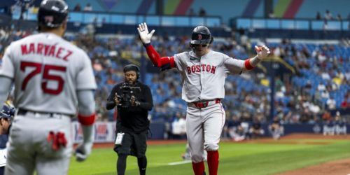 Mayer toys with toe-tap adjustment, ends HR drought for sputtering Sox offense