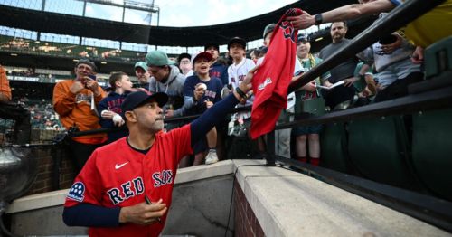 Ex-Dodger Alex Cora's wild roller-coaster departure from the Red Sox explained