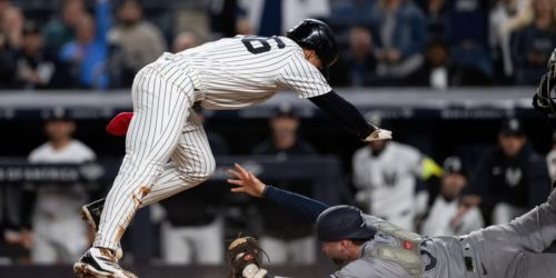Lombard's mind-bending contortionist moves flummox Rays catcher after WP