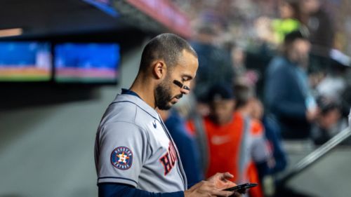Astros' surge suddenly adds importance to Carlos Correa's recovery no one is buying