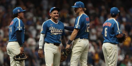 Brewers clinch eighth trip to playoffs in nine years