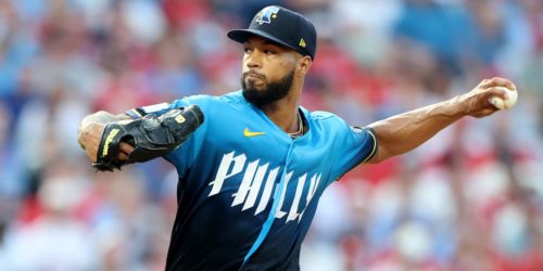 Phils lose ground in NL East race, fall behind Cubs in Wild Card standings