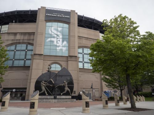 Chicago crushes the Royals so badly that we have a civic duty to turn this game off