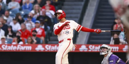 Siri hits grand slam -- day after he took one away -- in topsy-turvy loss to Rox