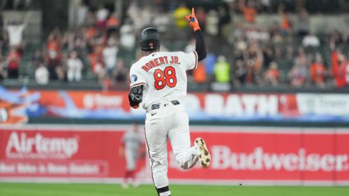 Cardinals could give Luis Robert a chance to rebuild his value in new role in 2027