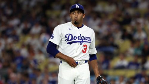 Edwin Díaz meltdown at old Dodgers house of horrors adds another awful wrinkle to losing streak