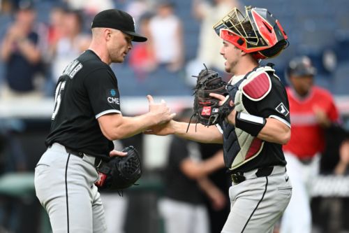 Southpaws take South Siders to series split with 7-6 nailbiter