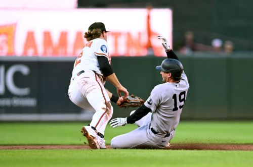 Yankees place Ryan McMahon on IL, recall Max Schuemann
