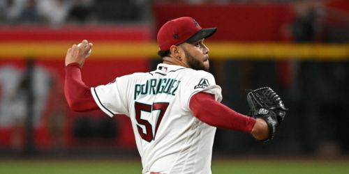 E-Rod's 115-pitch gem helps D-backs secure season series vs. LA for 1st time since '18