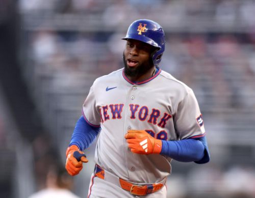 Luis Robert Jr. quiets Chicago boos with two home runs in Mets victory