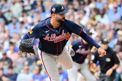 Error proves costly as Braves bats stay cold in another loss at Brewers
