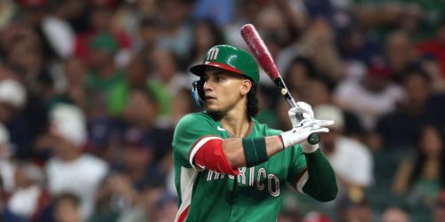 After testing new swing on Classic stage, Thomas brings it to D-backs' lineup