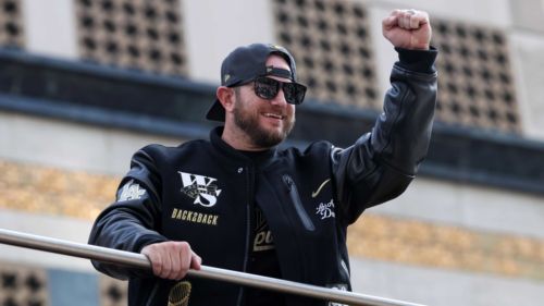 Dodgers' Max Muncy's comments on Rogers Centre are sure to enrage Blue Jay fans