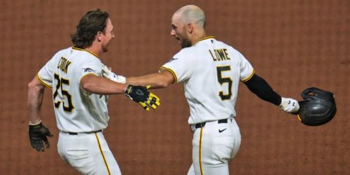 Lowe leads Bucs to walk-off win after rookie Valdez exits with left wrist injury