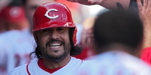 Welcome back, Geno! Suárez's first HR in Reds return clinches opening series