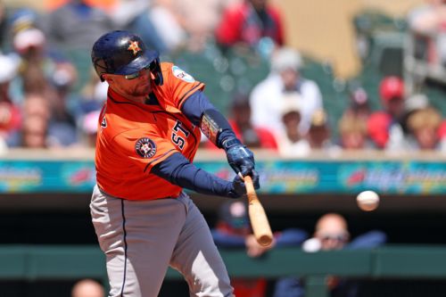 Arrighetti, Vazquez Lead Astros Over Cubs 4-2