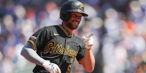 Lowe makes immediate impact with 2-HR Pirates debut