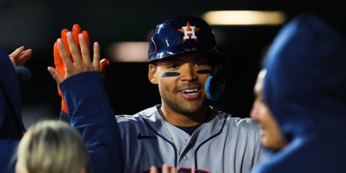 Astros hot offense not enough to overcome 8-run Rockies inning