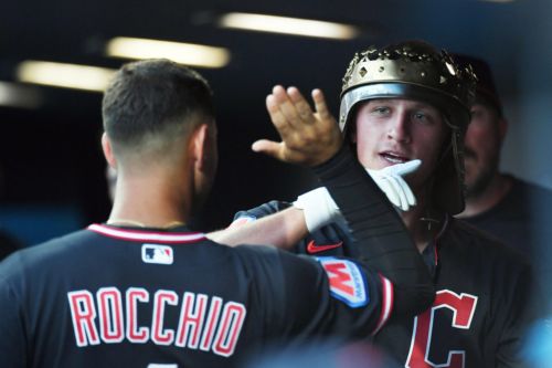 Cleveland rocked the Rockies, 9-1