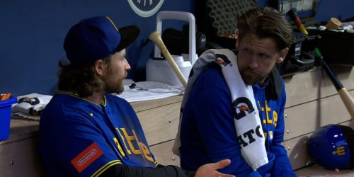 Donovan (hip tightness) out of Mariners' lineup, available off bench on Sunday