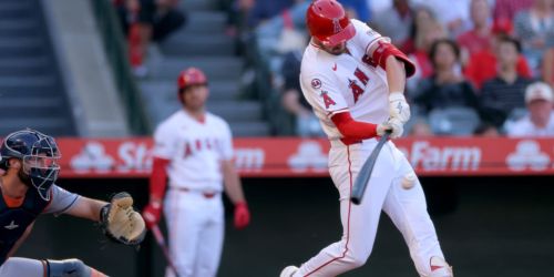1,043 days in the making: Mancini gets 3 hits in return to big leagues