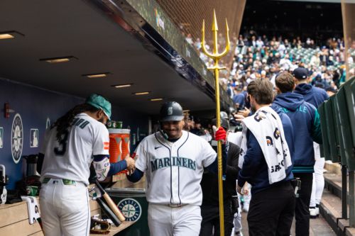 Astronotso-scary-anymore, Mariners mop AL West rival