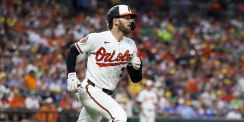 Trade buzz nothing new for O's outfielder Ward as Deadline closes in