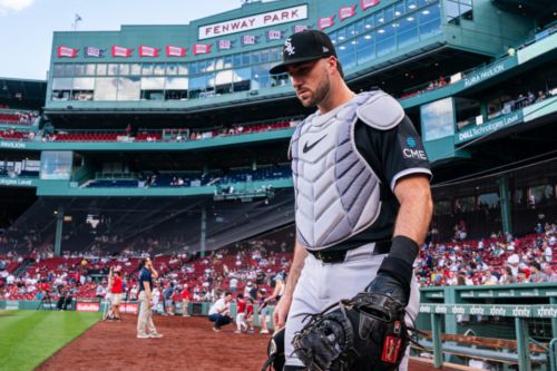 Joey Bart Suffers Fracture In Left Hand
